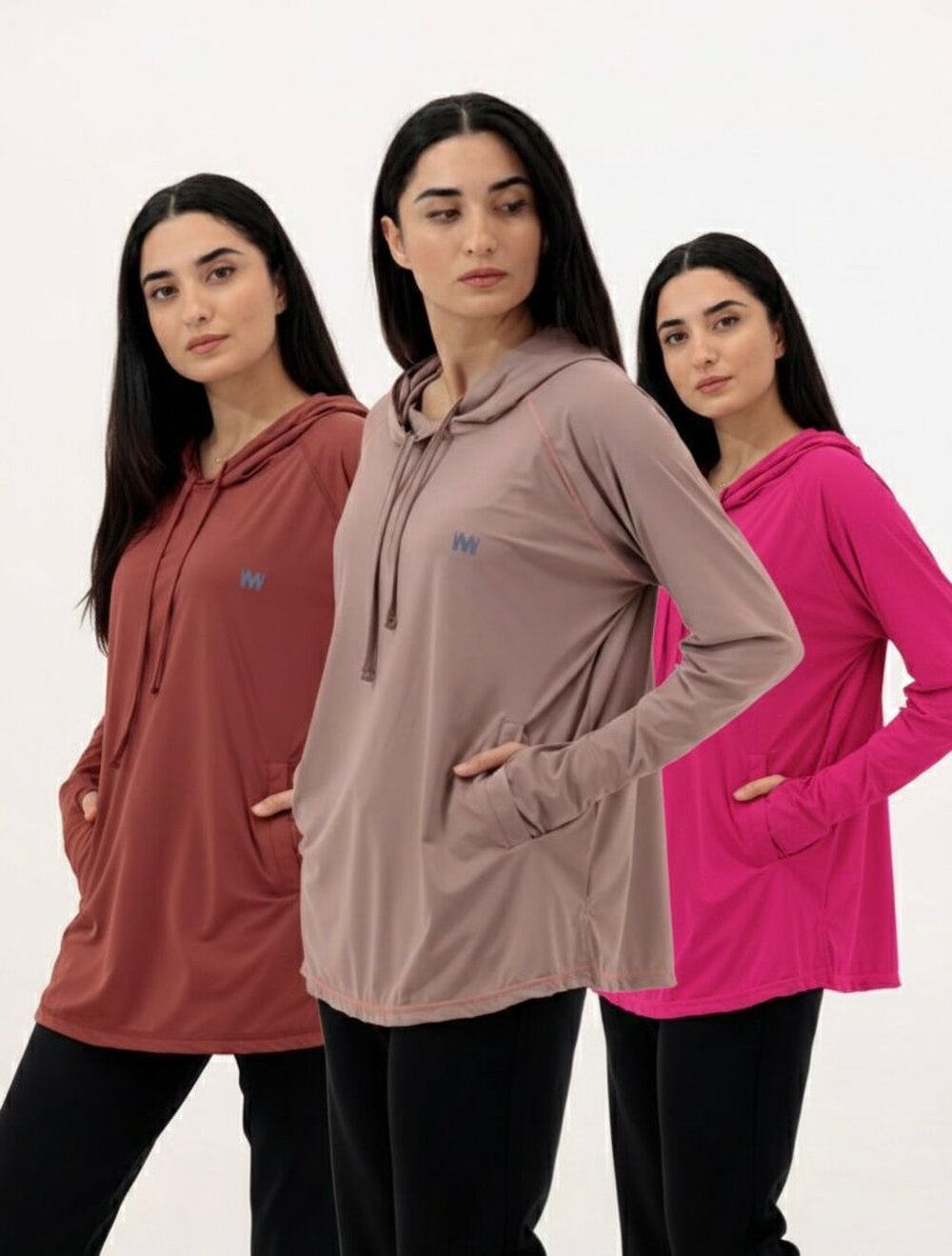 عرض المجموعة 3 قمصان مع هودي